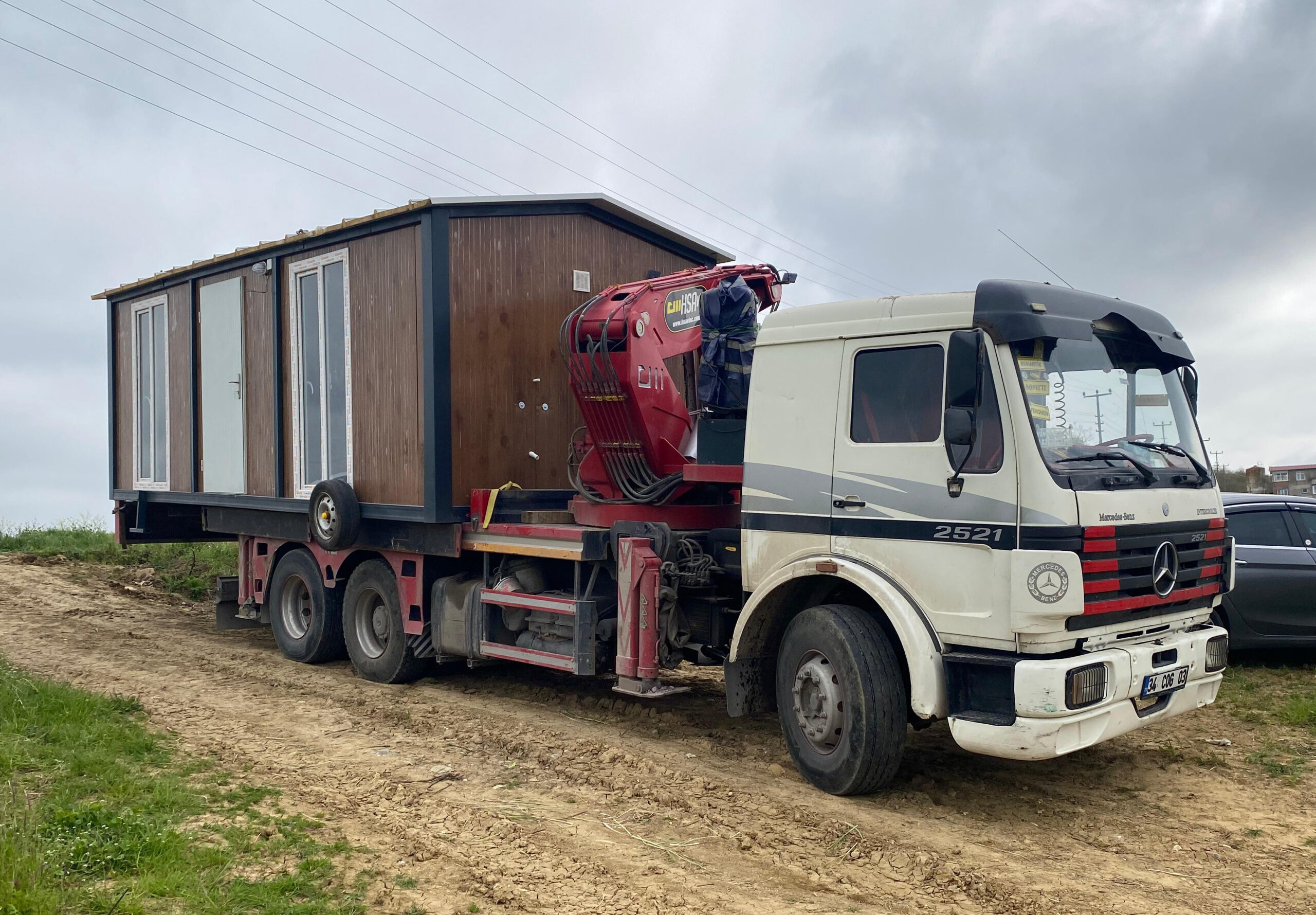 Kandıra’da kaçak yapılaşmaya karşı denetimler sıkılaştırıldı. Ruhsatsız yapılar tespit edilerek