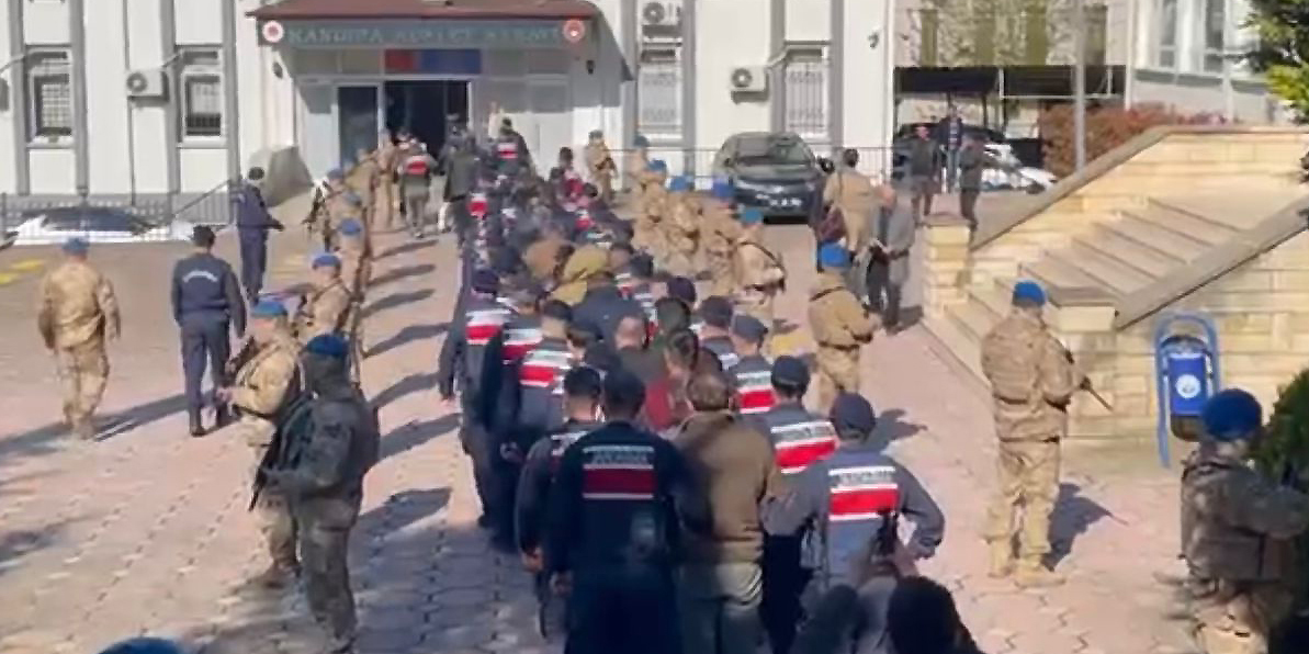 Kandıra Cumhuriyet Başsavcılığı tarafından yürütülen soruşturmada, şüphelilere ait banka hesapları,