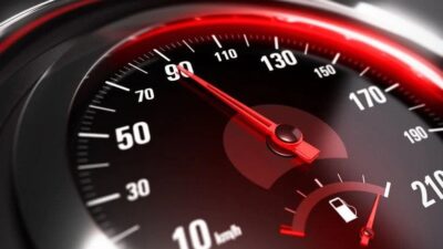 Kocaeli’de D-100 Karayolu üzerindeki bazı hız koridorlarında limitler yükseltildi. Yeni