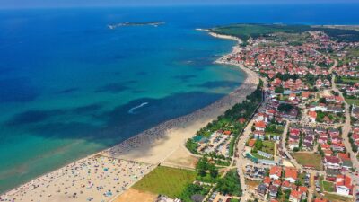 Kocaeli Büyükşehir Belediyesi, yaz sezonu öncesi sahil bölgelerinde bakım ve
