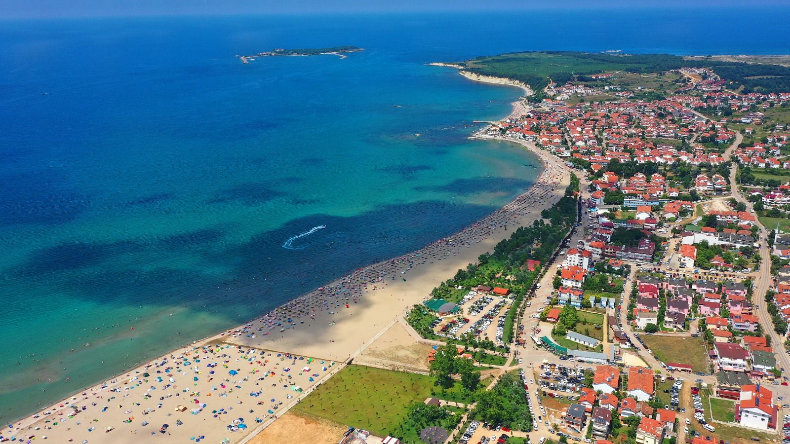 Kocaeli Büyükşehir Belediyesi, yaz sezonu öncesi sahil bölgelerinde bakım ve