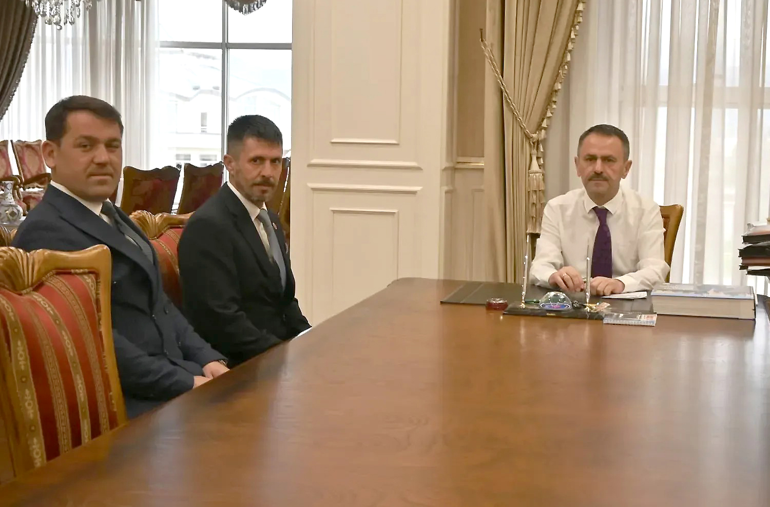 Kandıra Bağırganlı ve Kerpe mahalle muhtarları, Kocaeli Valisi İlhami Aktaş’ı