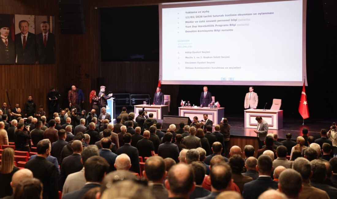 Kocaeli Büyükşehir Belediye Meclisi’nde okul saldırıları unutulmadı, hayatını kaybedenler için