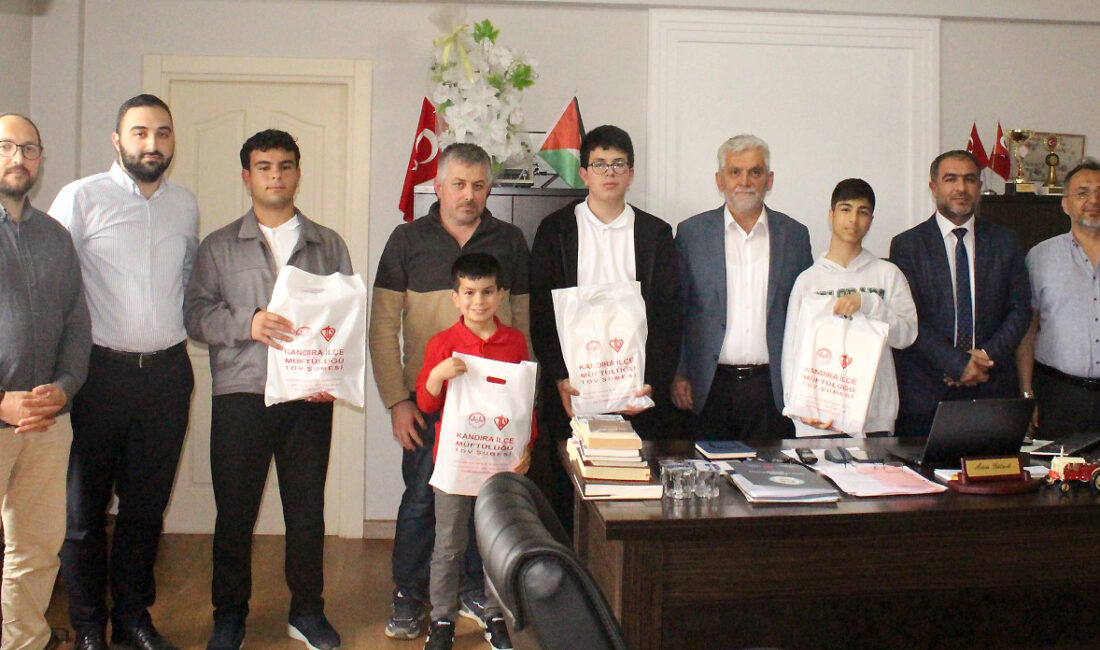 Kandıra İlçe Müftülüğü tarafından düzenlenen Siyer-i Nebî Bilgi Yarışması’nda dereceye