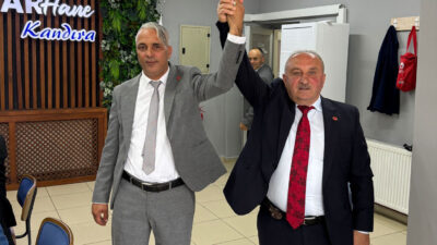 Kandıra Muhtarlar Derneği kongresinde Ballar Mahalle Muhtarı Yüksel Horoz yeniden
