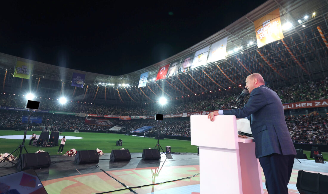 Cumhurbaşkanı Recep Tayyip Erdoğan, Kocaeli’de düzenlenen gençlik buluşmasında Türkiye Yüzyılı