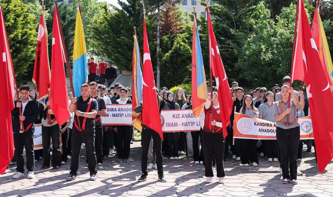 Kandıra’da 19 Mayıs Atatürk’ü Anma, Gençlik ve Spor Bayramı’nın 107.