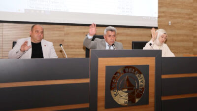 CHP’li Kandıra Belediye Meclis Üyesi Sabahattin Güngör, olağanüstü toplanan belediye