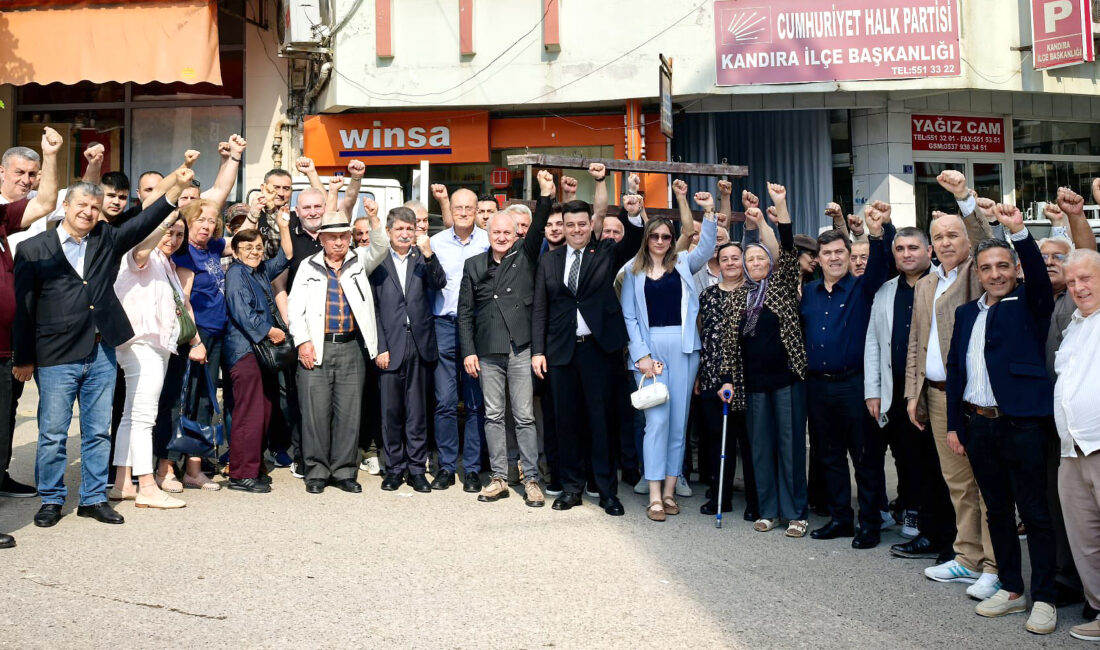 Cumhuriyet Halk Partisi (CHP) Kandıra İlçe Örgütü’nde düzenlenen bayramlaşma programında