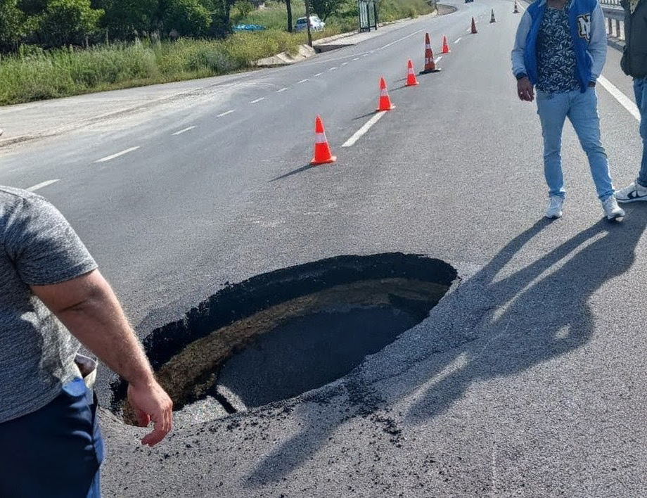 Kandıra-İzmit arasında kısa süre önce hizmete açılan dubla yolda meydana