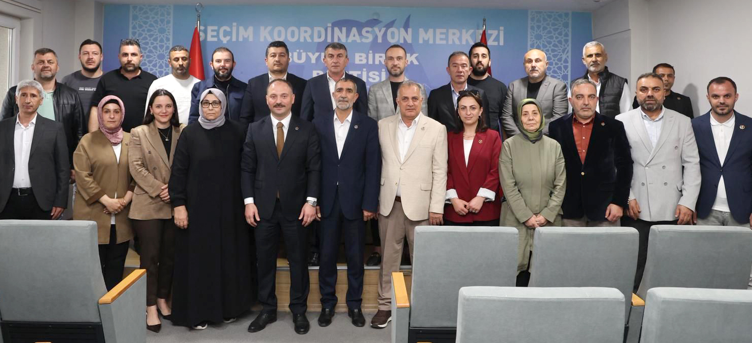 Büyük Birlik Partisi Kocaeli İl Başkanlığı’nda Metehan Küpçü başkanlığında yapılan