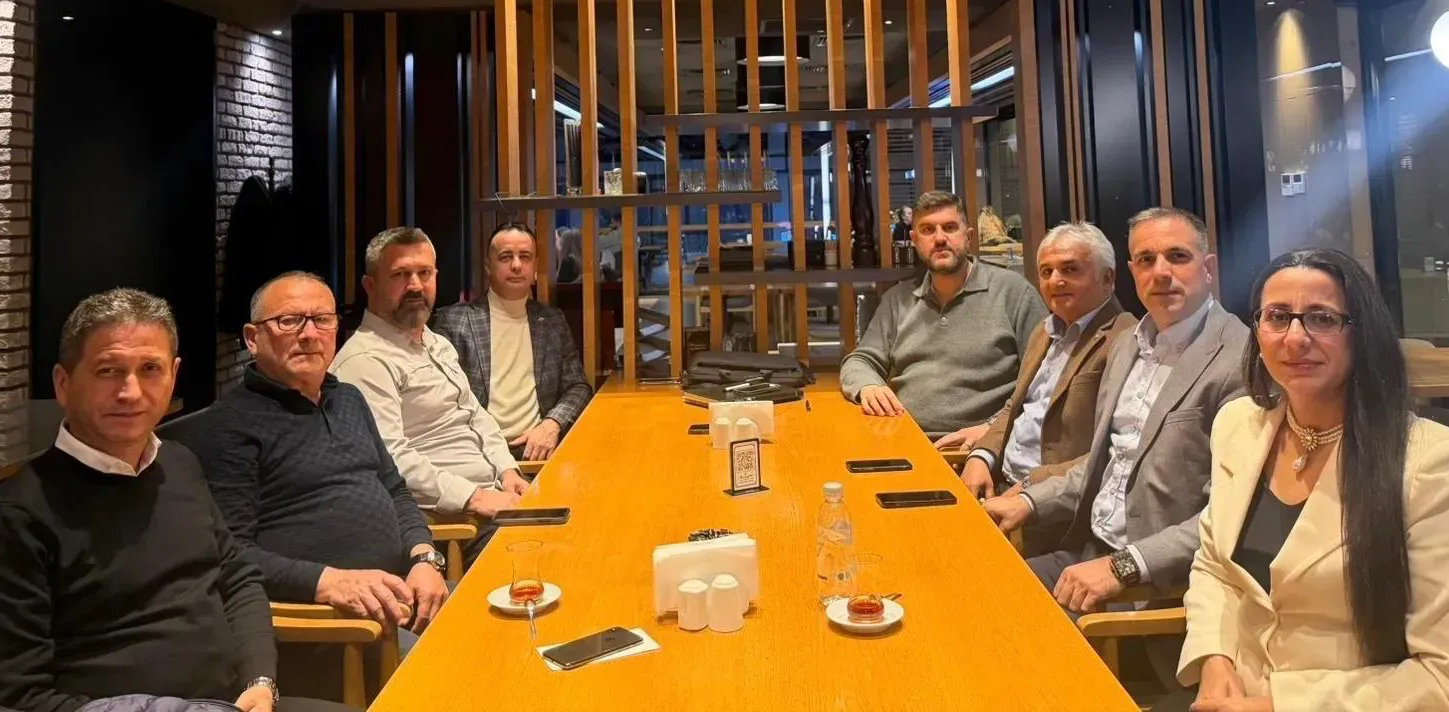 Kocaeli Kandıralılar Derneği’nin 17. Olağan Genel Kurulu’nda başkanlığa seçilen Baturhan