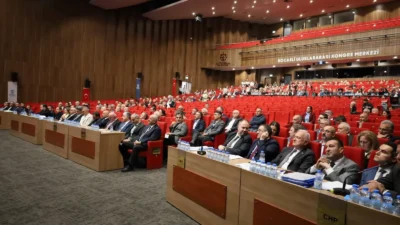Kocaeli Büyükşehir Belediyesi meclisinde alınan kararla toplu ulaşım, tramvay, taksi