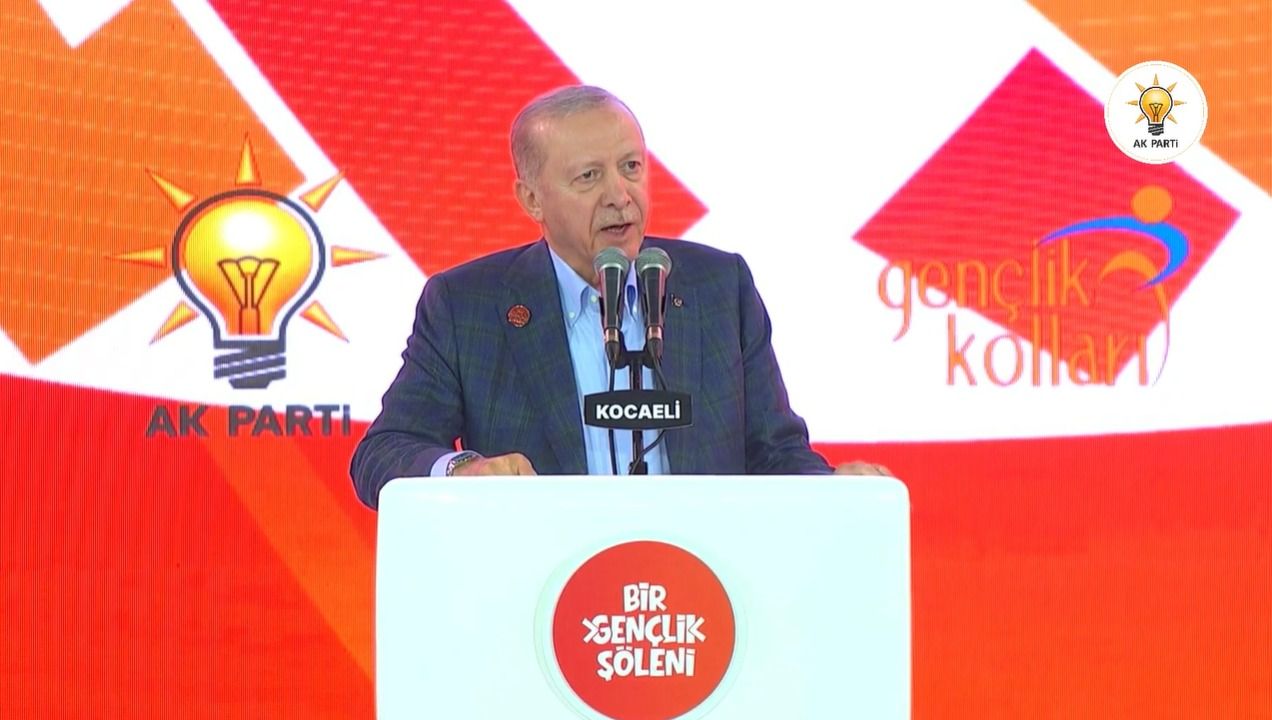 Cumhurbaşkanı Recep Tayyip Erdoğan, Kocaeli Stadyumu’nda düzenlenen “Bir Gençlik Şöleni”