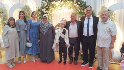 Kandıra Turan Güneş Kültür Merkezi’nde düzenlenen sünnet cemiyetinde Egemen Çakan’ın