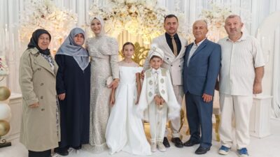 Kandıra Namazgâh Kültür Merkezi’nde düzenlenen sünnet cemiyetinde Kayra Şeref Bal’ın