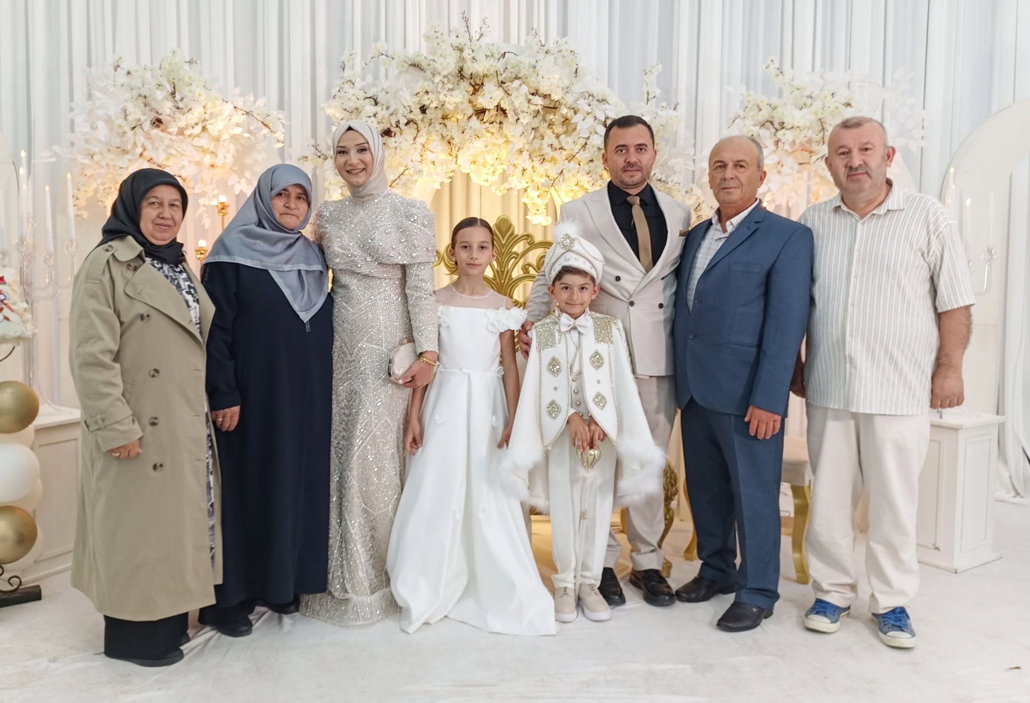 Kandıra Namazgâh Kültür Merkezi’nde düzenlenen sünnet cemiyetinde Kayra Şeref Bal’ın