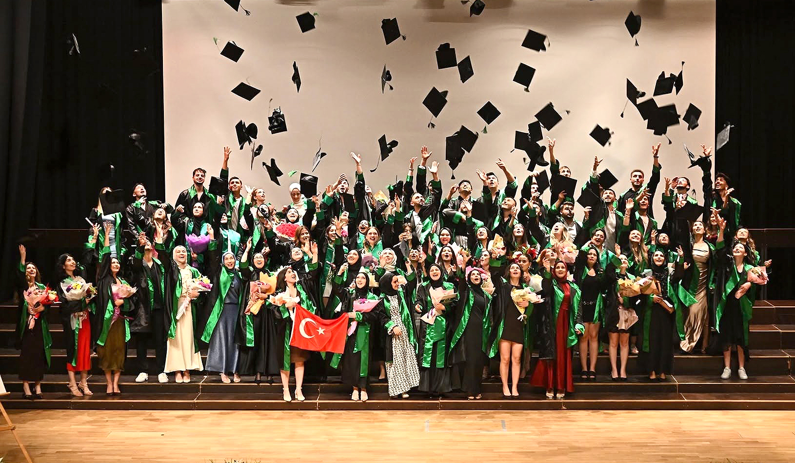 Kocaeli Üniversitesi Kandıra Meslek Yüksekokulu öğrencileri, 2025-2026 Akademik Yılı mezuniyet