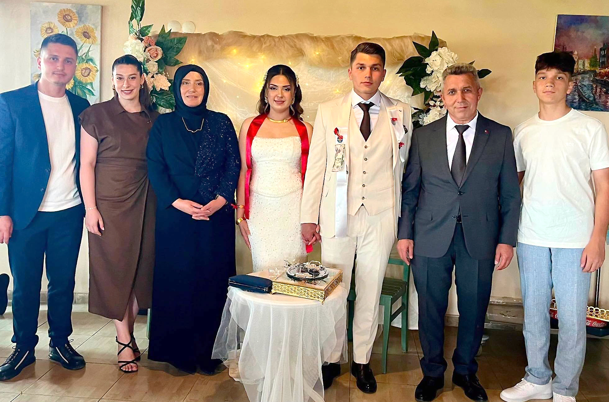 Kandıra Belediye Başkanı Erol Ölmez, oğlu Enes Ölmez’in nişan törenini