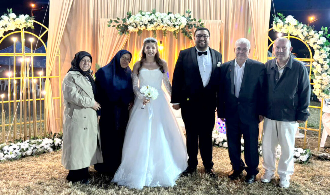Kandıra’nın tanınan esnaflarından Şaban Şenol’un kızı Yasemin Şenol, Balcı Mahallesi’nde