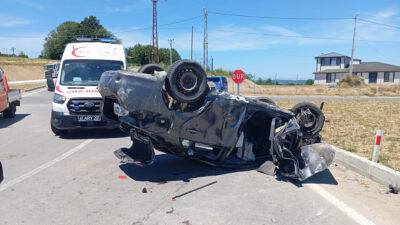 Kandıra-İzmit Yolu Sarnıçlar Döner Kavşak mevkiinde meydana gelen trafik kazasında