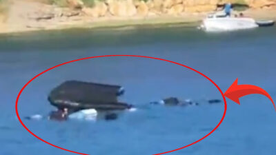 Seyrek Sahili’nde botla denize açılan iki kişi, botun su alarak