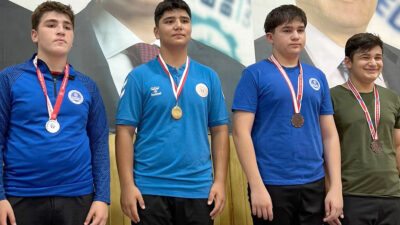 Kocaeli İl Şampiyonası'nda mücadele eden Gençlik ve Spor Kandıra İlçe
