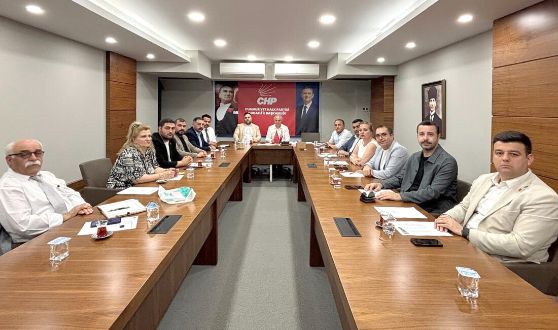 CHP Kocaeli İl Başkanlığı, olağanüstü kurultay talebi kapsamında kurultay delegelerinin