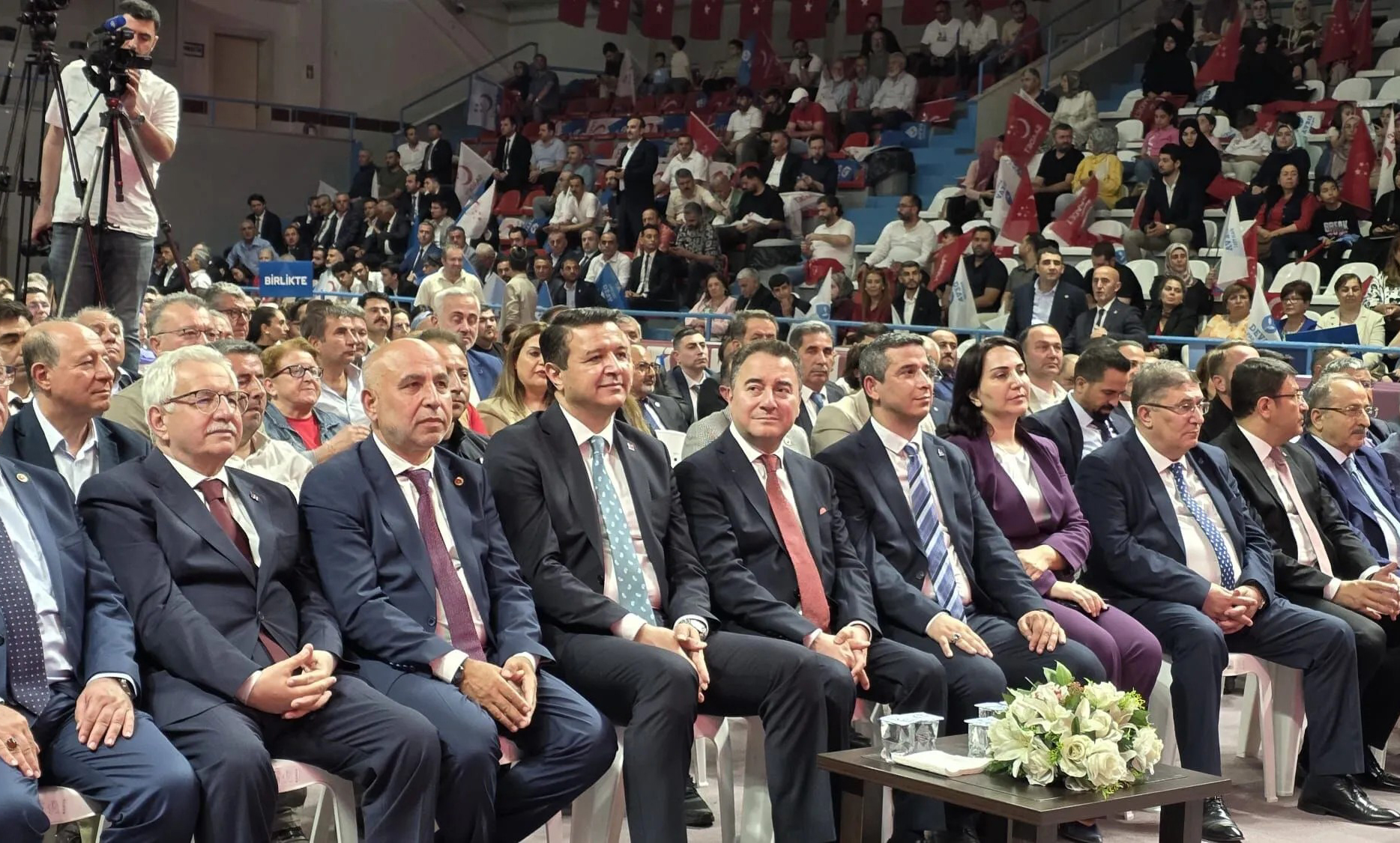 Saadet Partisi Genel Başkanı Mahmut Arıkan, Kocaeli’de düzenlenen Türkiye Buluşmaları