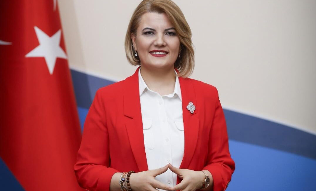 Tutuklanan İzmit Belediye Başkanı Fatma Kaplan Hürriyet, İçişleri Bakanlığı tarafından