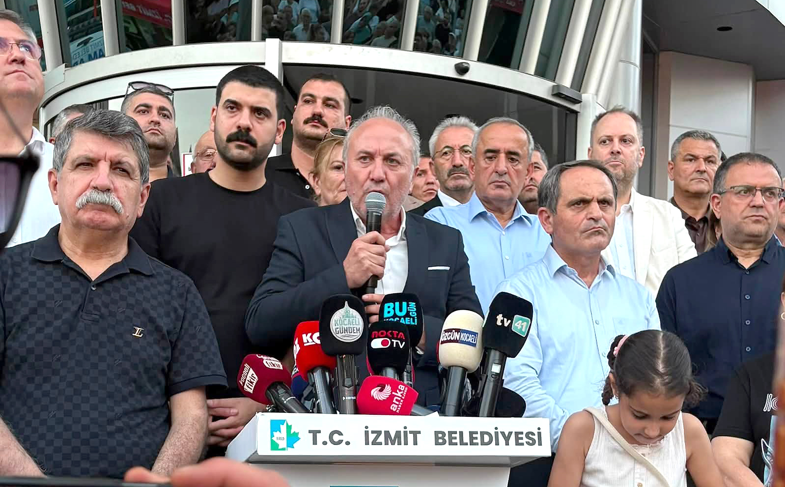 CHP Kocaeli İl Başkanlığı, gözaltına alınan İzmit Belediye Başkanı Fatma