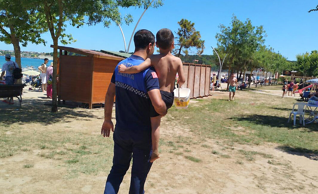 Kandıra sahillerinde yaz sezonu boyunca kaybolan 18 çocuk, Büyükşehir Belediyesi