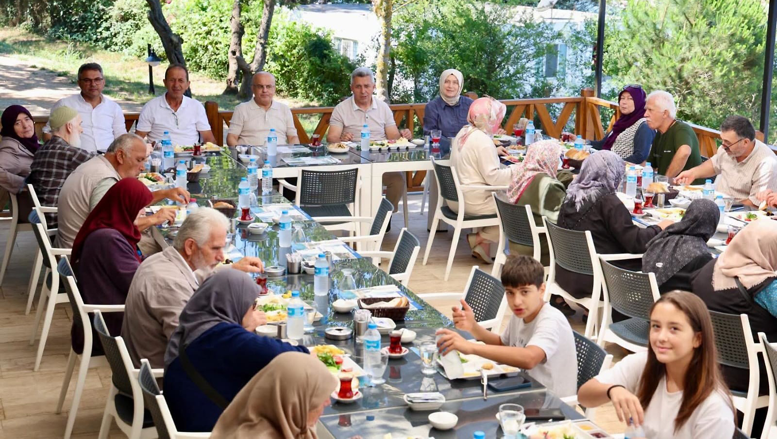 Kandıra Belediyesi'nin "Saygınlar Buluşmaları" projesi kapsamında 65 yaş ve üzeri