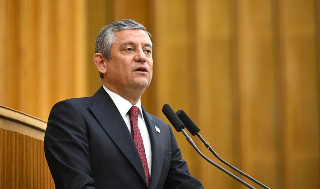 TBMM'de CHP Grubu'na veda eden Özgür Özel, yeni bir parti