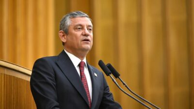 TBMM'de CHP Grubu'na veda eden Özgür Özel, yeni bir parti