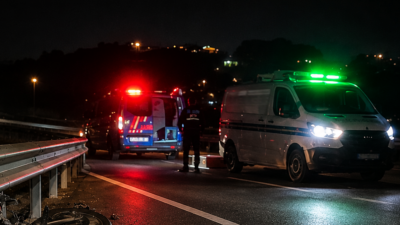 İzmit-Kandıra yolu Çubukluosmaniye mevkiinde kontrolden çıkarak bariyerlere çarpan motosikletin 33