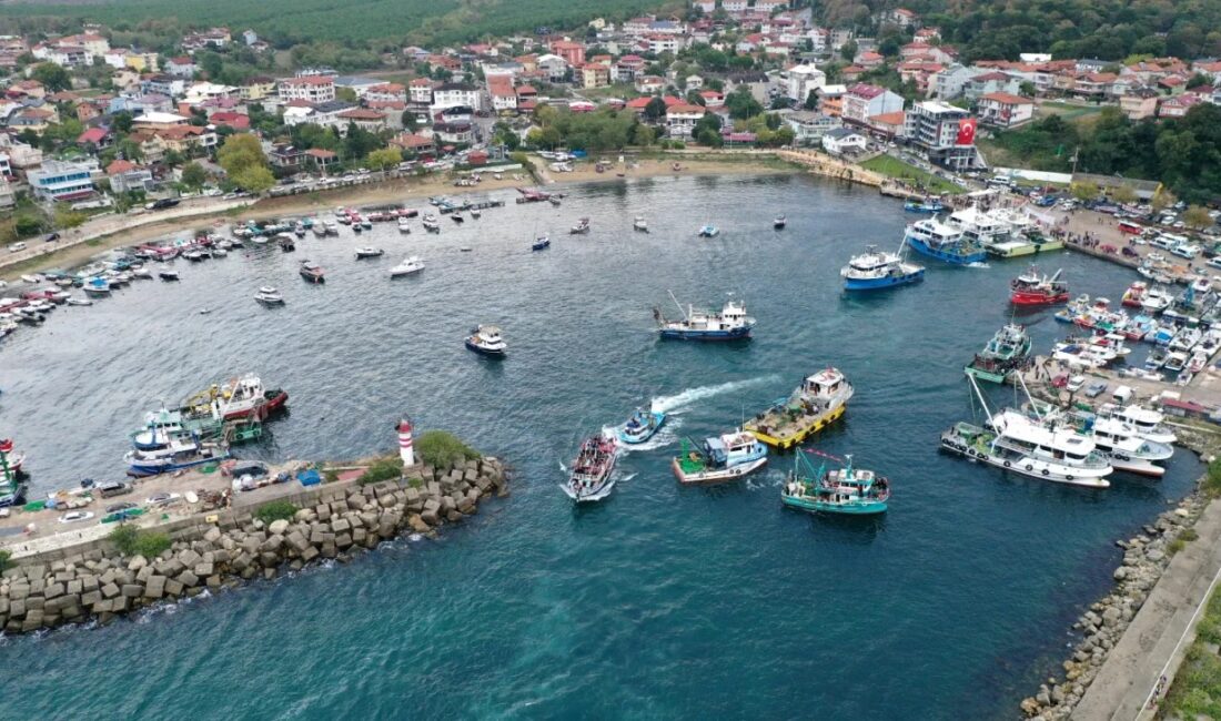 Kandıralı küçük ölçekli balıkçılara 2026 sezonu öncesinde Kocaeli Büyükşehir Belediyesi