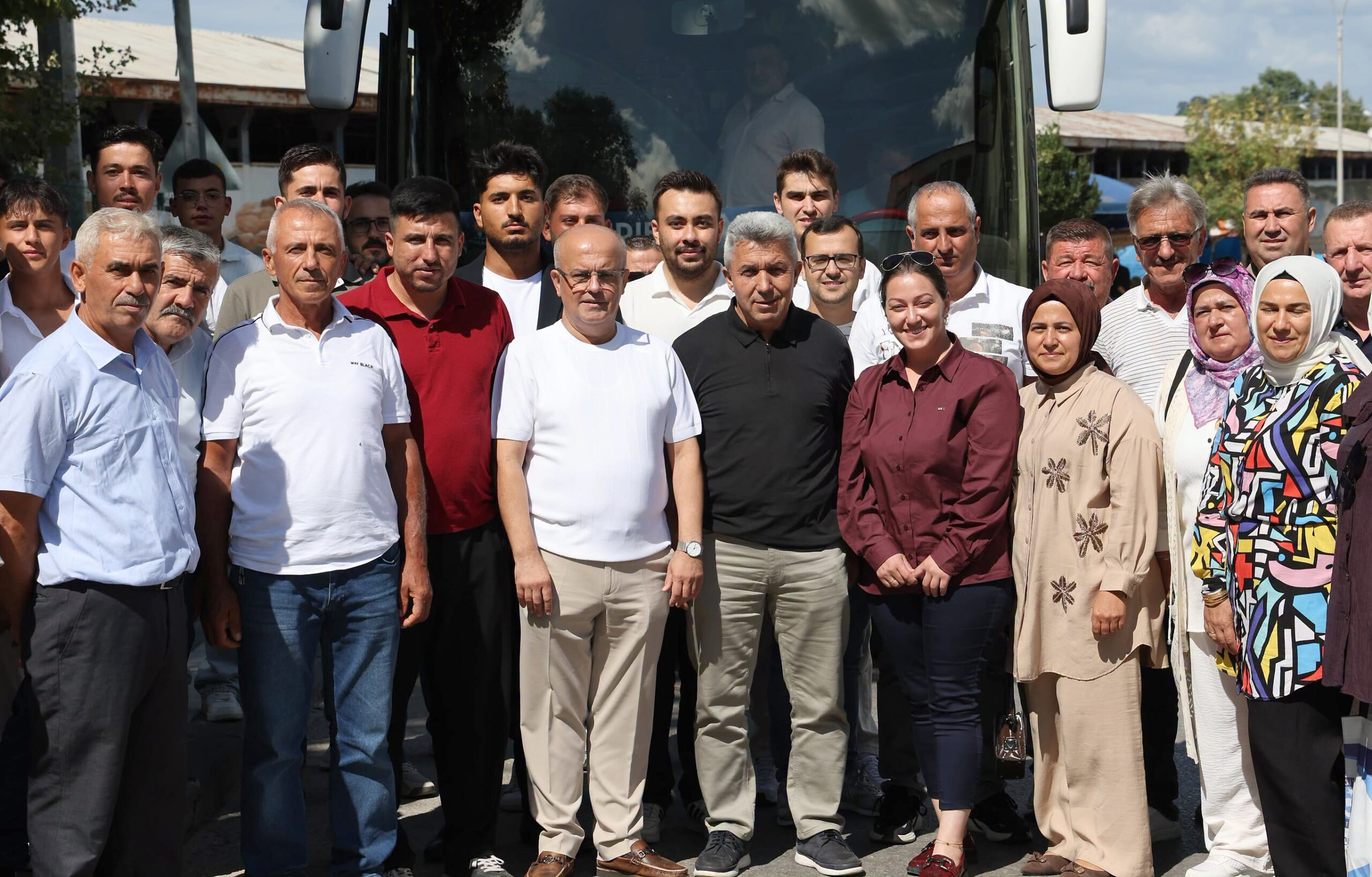 AK Parti Kandıra İlçe Başkanı Sertan Kulaç ve Belediye Başkanı