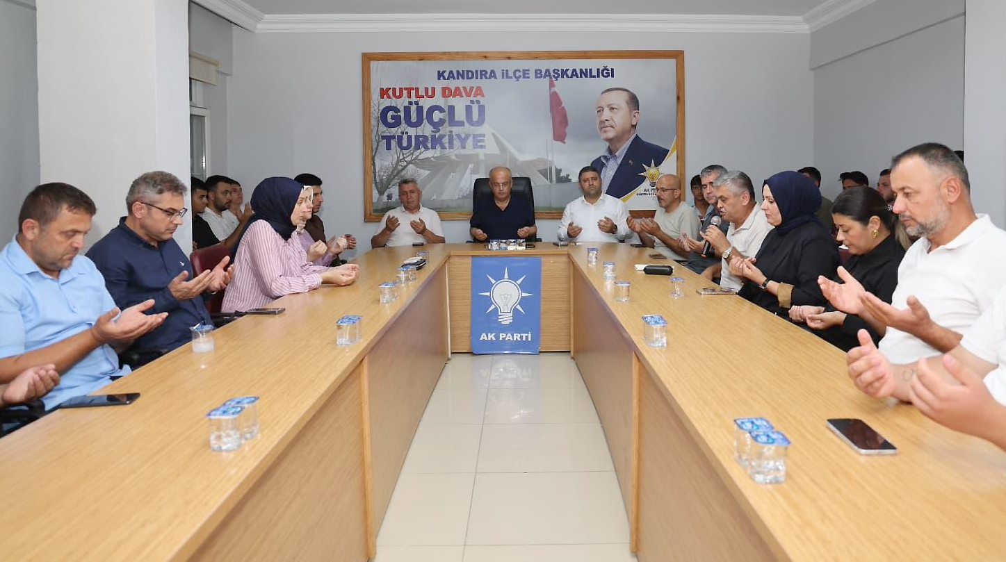 AK Parti Kandıra İlçe Başkanlığı, partinin 25. kuruluş yıl dönümü