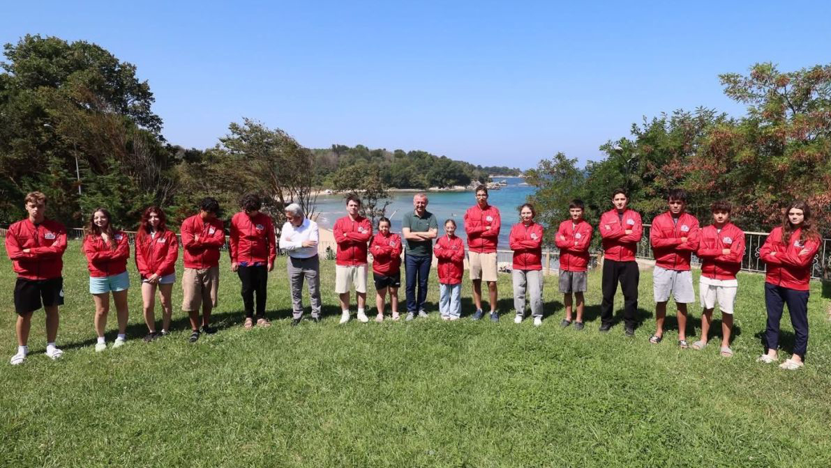 Kocaeli Büyükşehir Belediyesi, LGS ve YKS’de dereceye giren öğrenciler ile