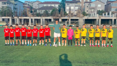 Yeni sezon hazırlıklarını sürdüren Yeni Kandıraspor ile Bekirderespor, altyapı takımları