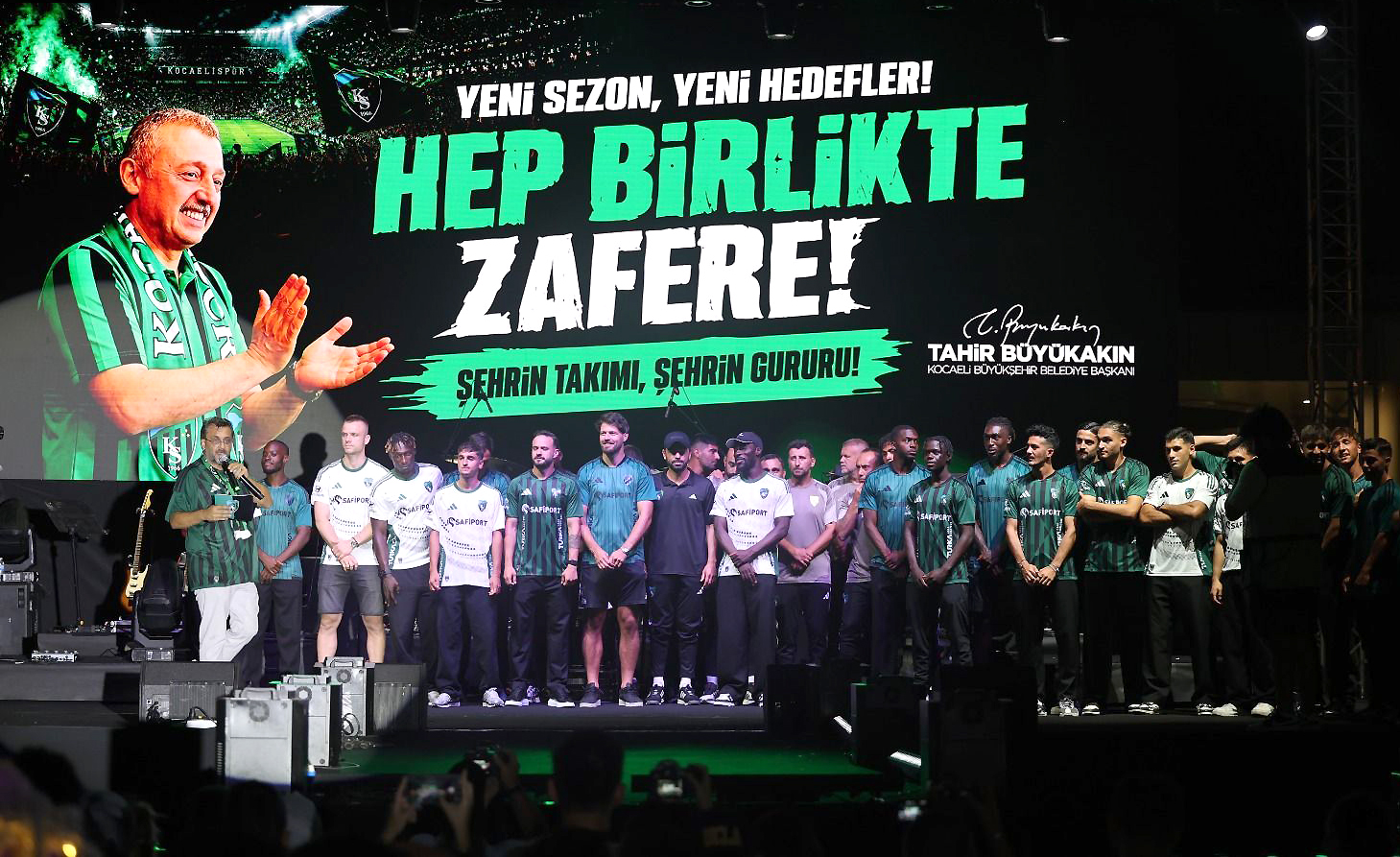 Kocaelispor’un Sezon Kocaelispor’un 2026-2027 sezon açılışı, İzmit Milli İrade Meydanı’nda