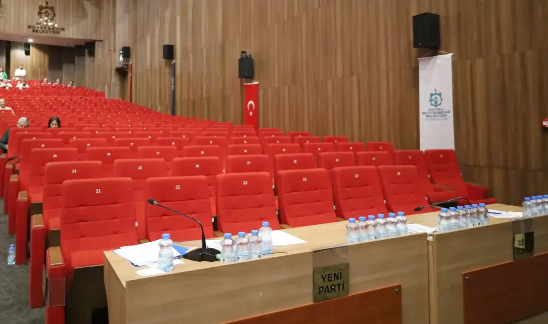 Kocaeli Büyükşehir Meclisi’nde yaşanan tartışmanın ardından YENİ Partili meclis üyeleri