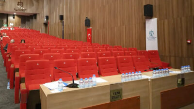 Kocaeli Büyükşehir Meclisi’nde yaşanan tartışmanın ardından YENİ Partili meclis üyeleri