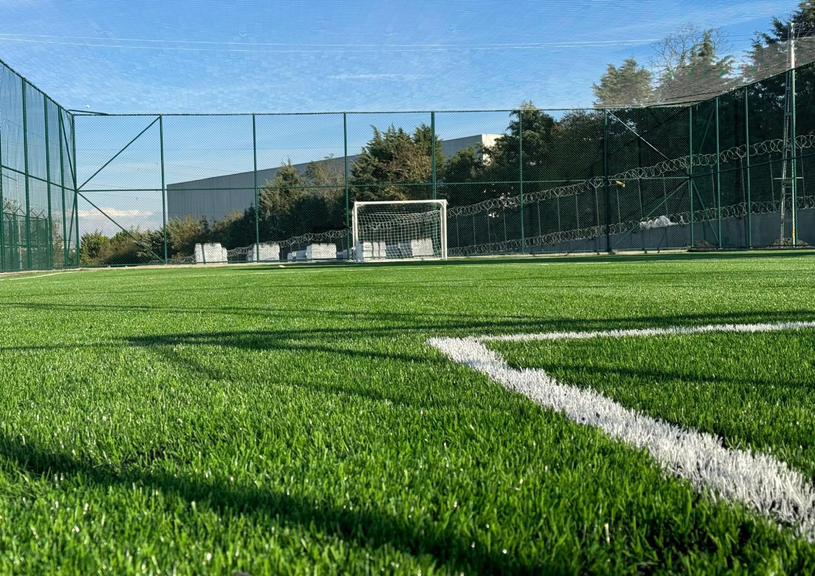 Kandıra’da 4 Mahalle Spor Sahasına Büyükşehir Dokunuşu