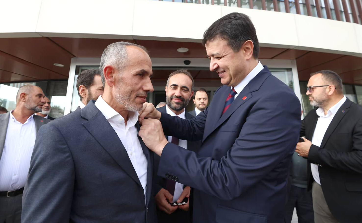 Saadet Partisi Genel Başkanı Mahmut Arıkan, partiye katılan Kandıralı Murat