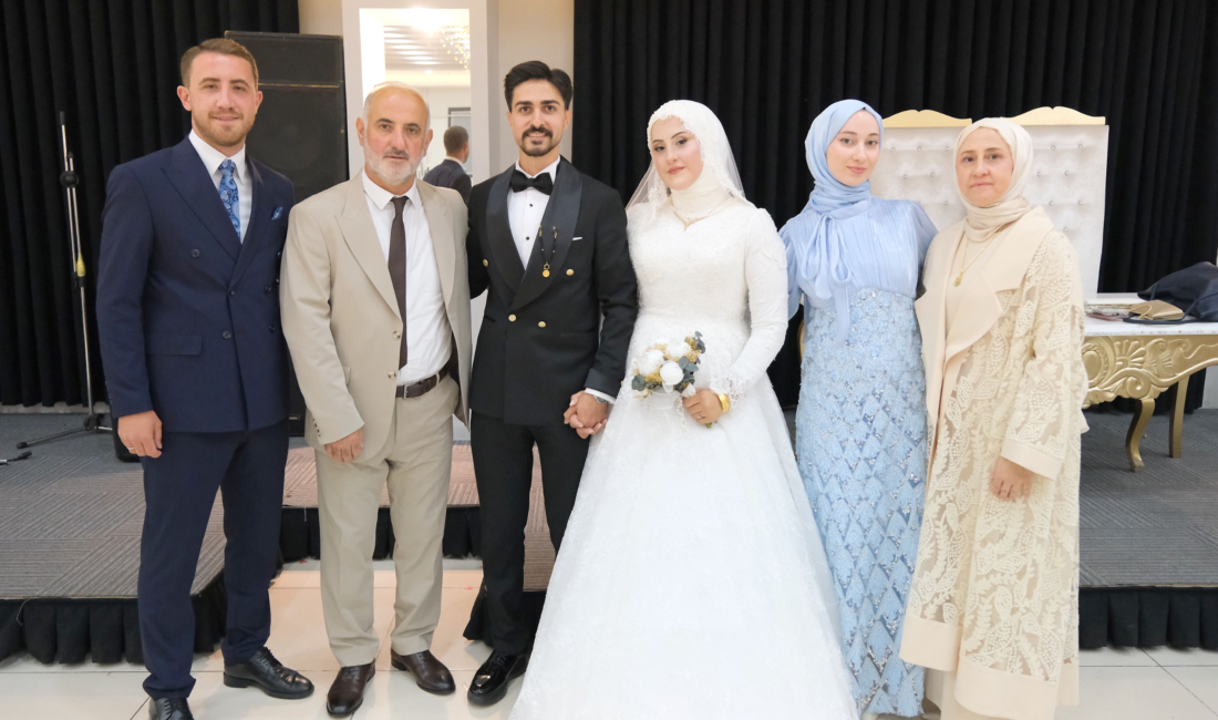 Kandıra’nın sevilen esnaflarından Mazlum Öztürk’ün kızı Eslem Nur ile Tolga