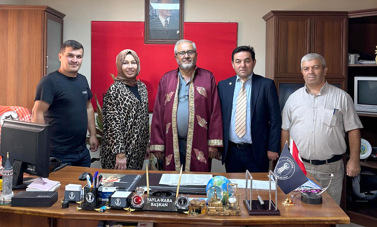 Kandıra Esnaf ve Sanatkârlar Odası Başkanı Yayla Kaba ve yönetimi,