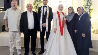Kandıra SGK Şefi Ergün Şentürk ve eşi Gülsen Şentürk’ün kızları