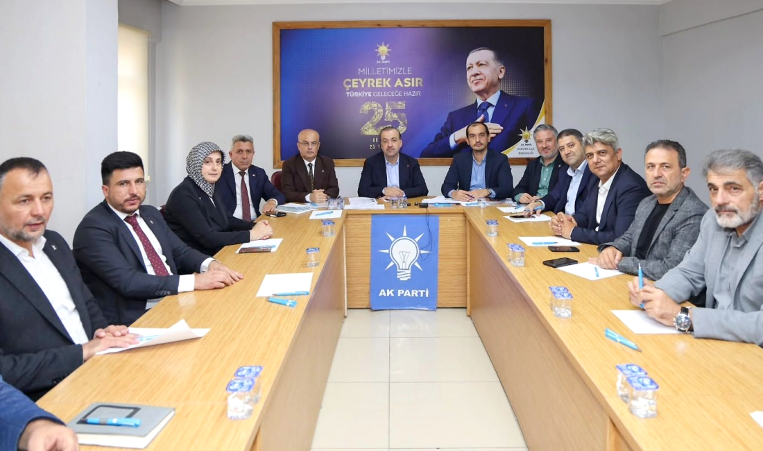 AK Parti Kocaeli İl Başkanı Şahin Talus, il yönetimiyle birlikte